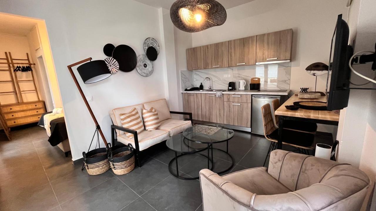 Le Sirene Apartments Skiathos Town Exterior photo